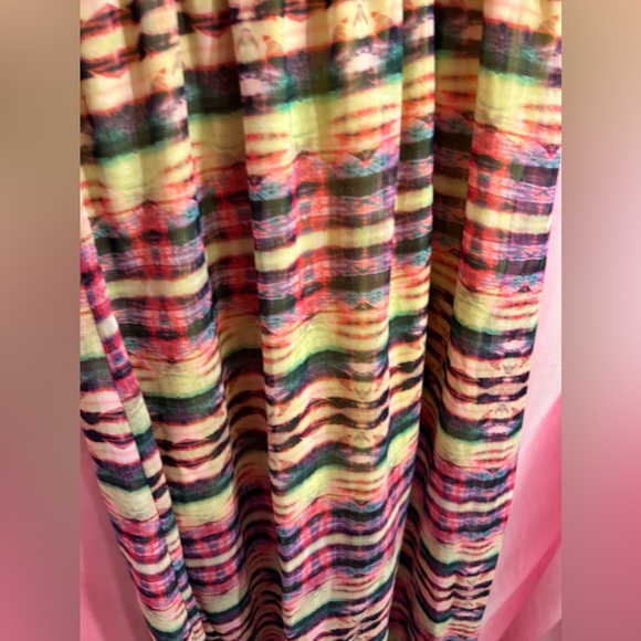 Maxi Dress size XL (15-17) - Picture 13 of 16